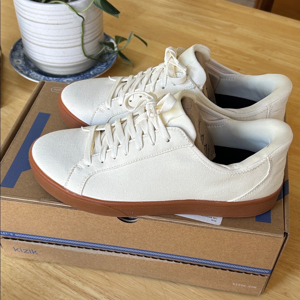 Kizik Irvine Sneakers